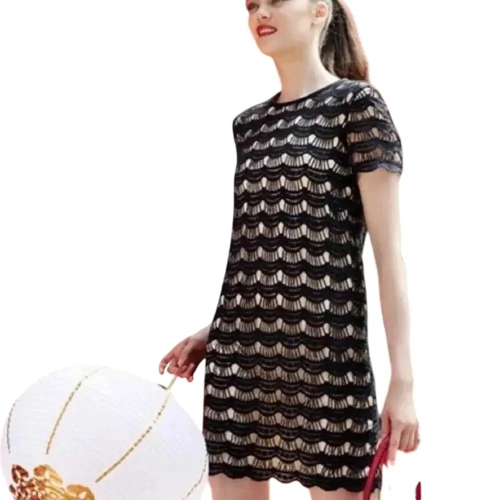 Kate Spade Virginia Black Lace Sheath Dress with Nude Lining Sz 2 Scallop Edges